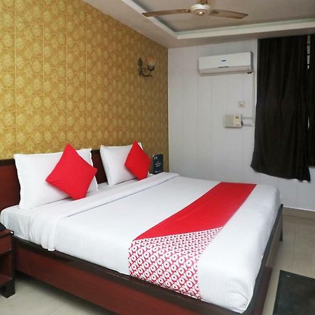 Hotel Gayatri Palace Agra  Bagian luar foto