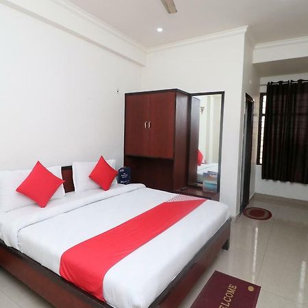 Hotel Gayatri Palace Agra  Bagian luar foto