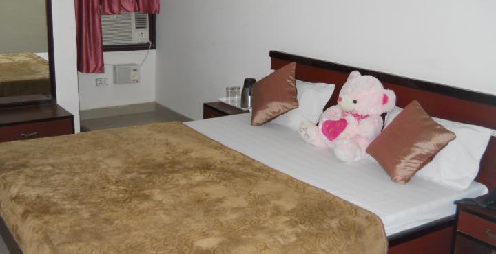 Hotel Gayatri Palace Agra  Bagian luar foto