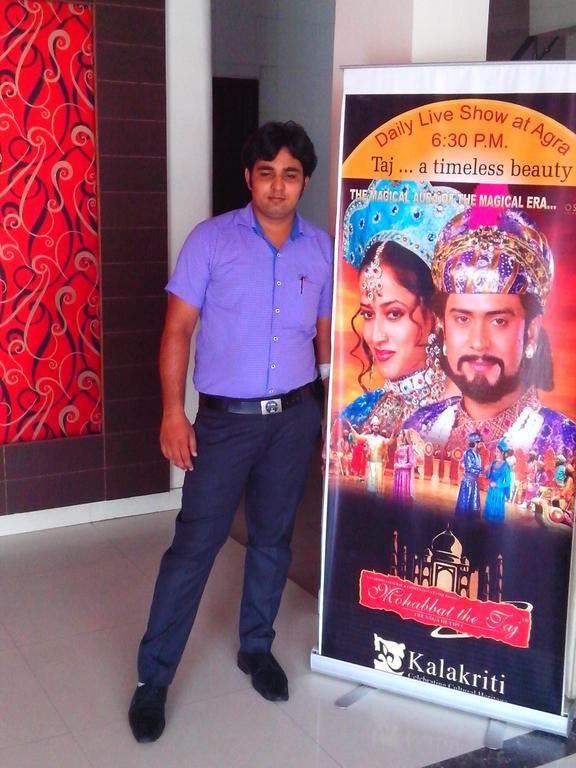 Hotel Gayatri Palace Agra  Bagian luar foto