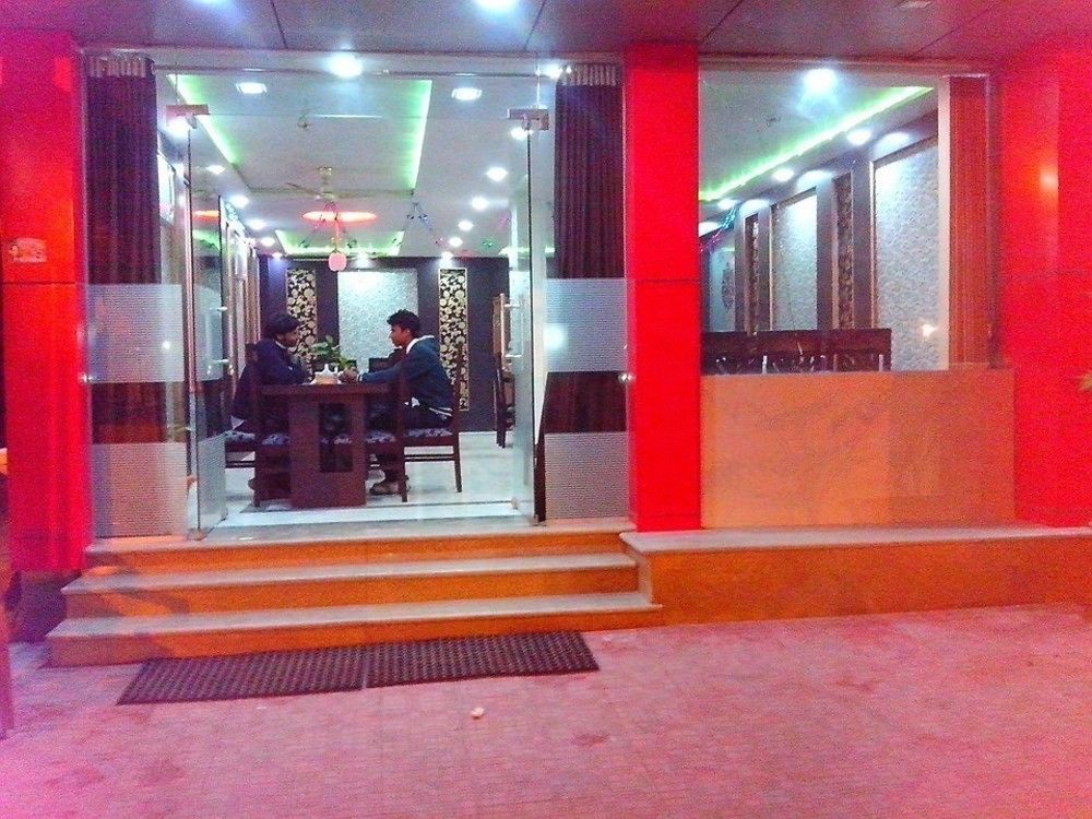 Hotel Gayatri Palace Agra  Bagian luar foto