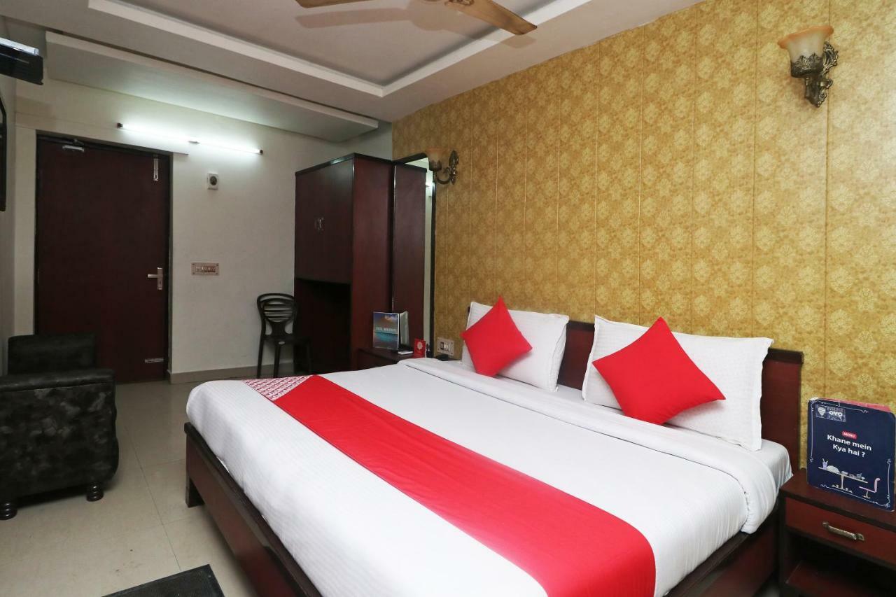 Hotel Gayatri Palace Agra  Bagian luar foto