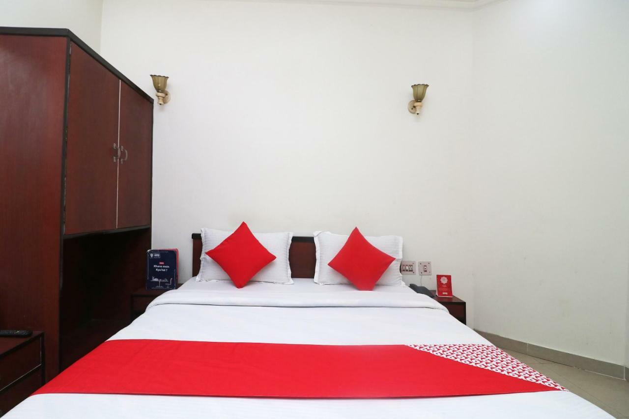 Hotel Gayatri Palace Agra  Bagian luar foto
